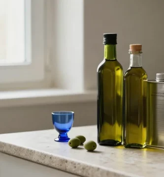 ¿Qué significan «virgen extra», la acidez y la cosecha en la etiqueta del aceite de oliva?