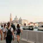 Cinco euros por pisar Venecia: el mapa de las tasas turísticas y lo que de verdad cambian