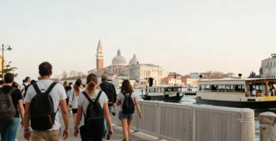 Cinco euros por pisar Venecia: el mapa de las tasas turísticas y lo que de verdad cambian