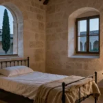 Dormir en un monasterio: las hospederías de España que siguen abriendo la puerta